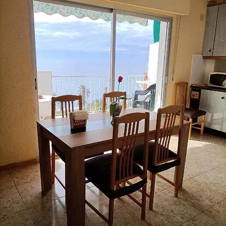 Apartamento Reformado En Primera Linea De Playa 公寓 *